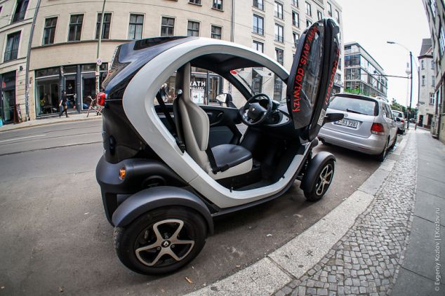Электромобиль Renault Twizy: Тест драйв в Берлине